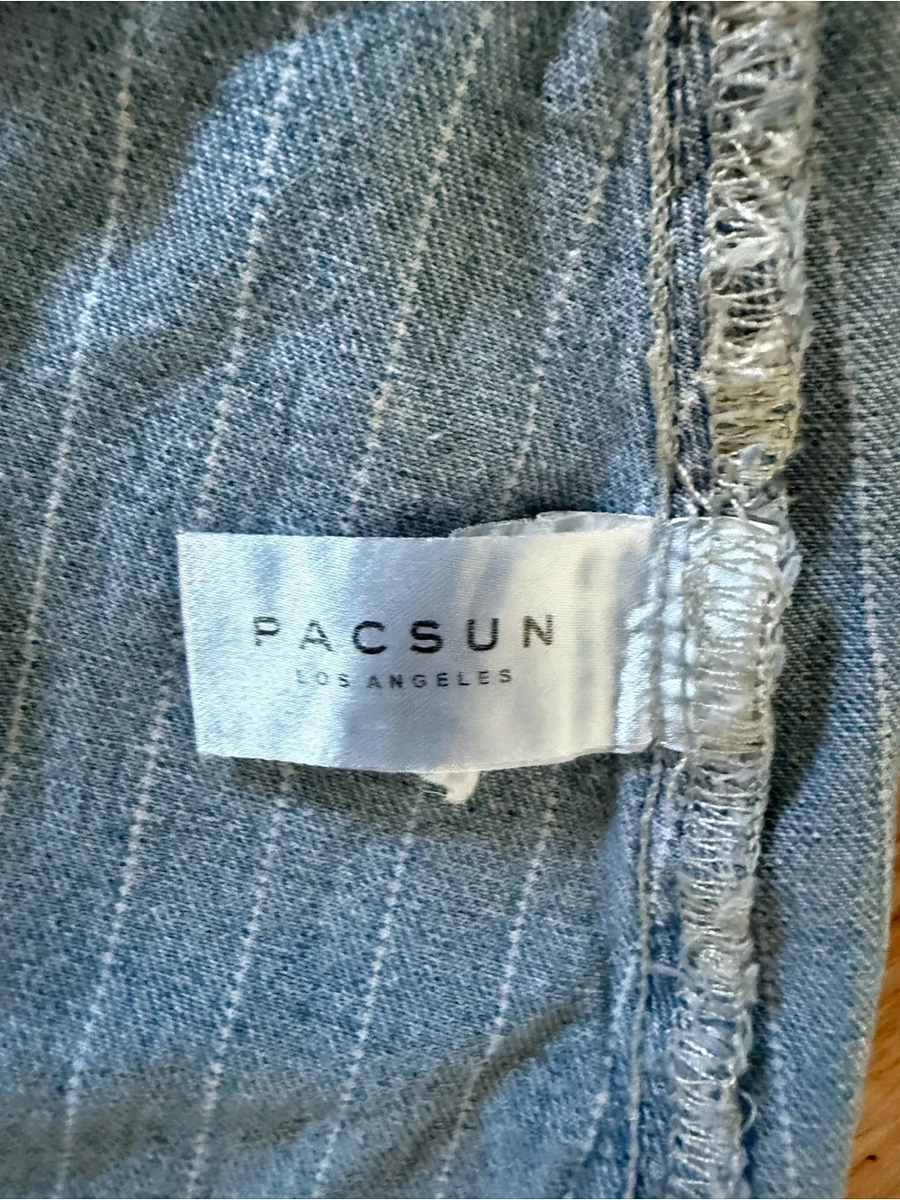 Pacing denim crossbody bag - Picture 2 of 4